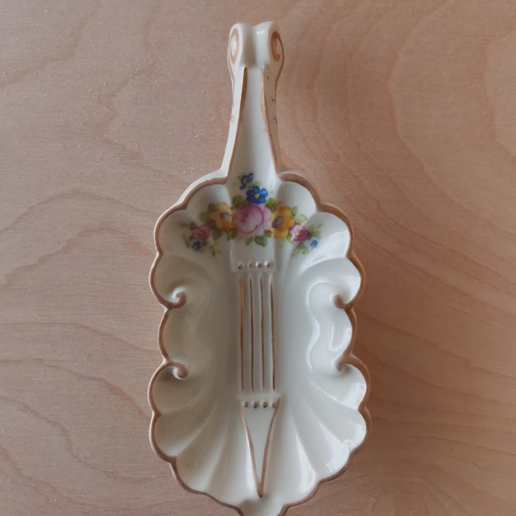 Vintage Fine China Porcelain Violin Dish and Jewelry box - Picture 6 of 8